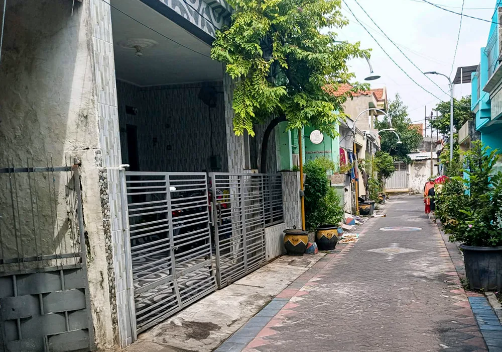 RUMAH DI KOTA SURABAYA - NPL268-1 - foto 2