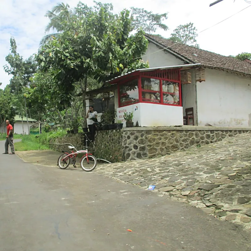 RUMAH DI KAB. KARANG ANYAR - NPL332-1 - Jawa Tengah