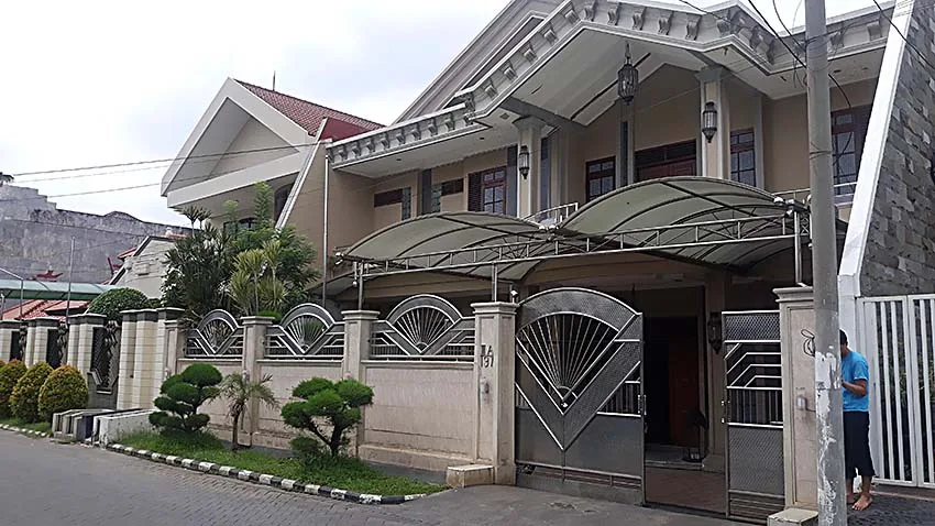 RUMAH DI KOTA SURABAYA - NPL633-1 - foto 2