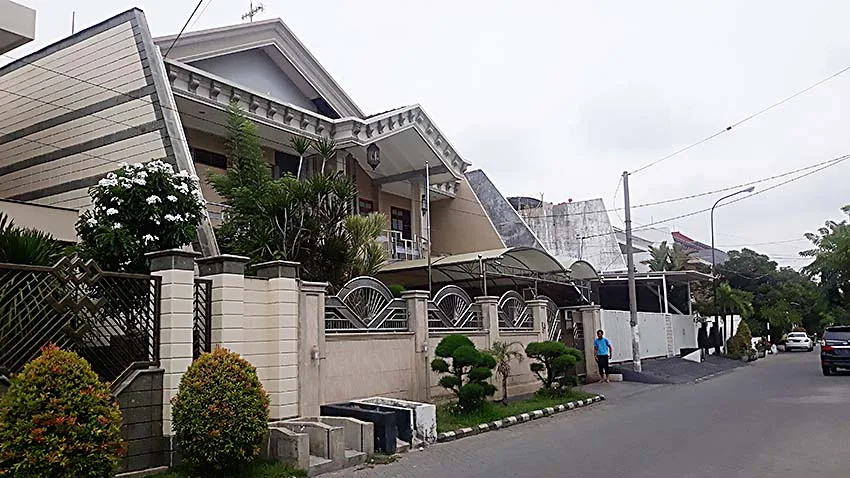 RUMAH DI KOTA SURABAYA - NPL633-1 - foto 3