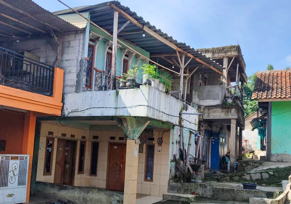 RUMAH DI KAB. BANDUNG BARAT - WOFF281-1 - foto 2