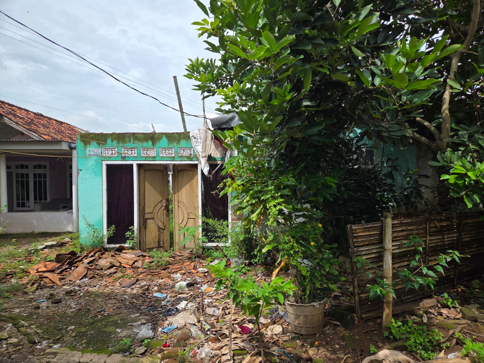 RUMAH DI KAB. KARAWANG - WOFF4265-1 - foto utama