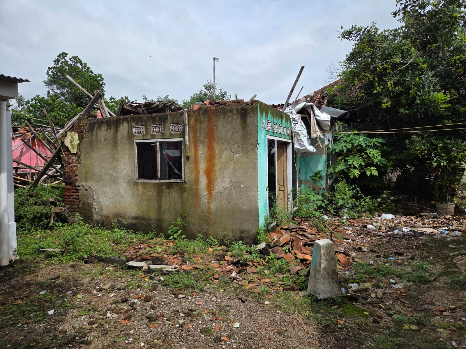 RUMAH DI KAB. KARAWANG - WOFF4265-1 - foto 2