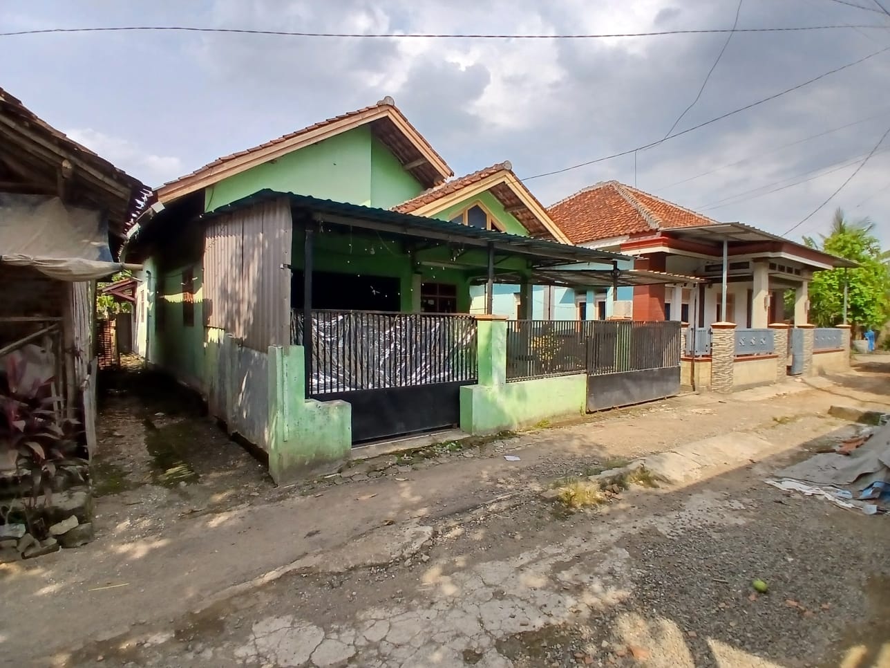 RUMAH DI KAB. CIREBON - WOFF4276-1 - foto utama