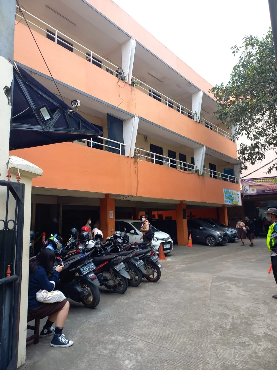 RUMAH DI KOTA BEKASI - WOFF869-1 - foto 2