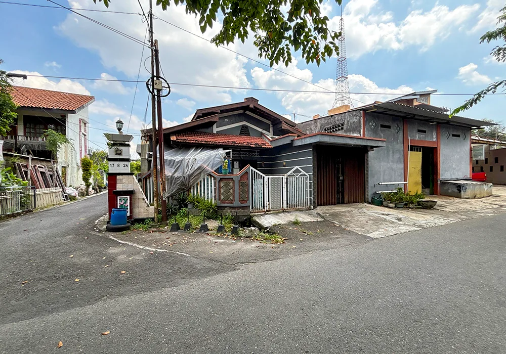 RUMAH DI KOTA SURAKARTA - WOFF982-1 - foto 2