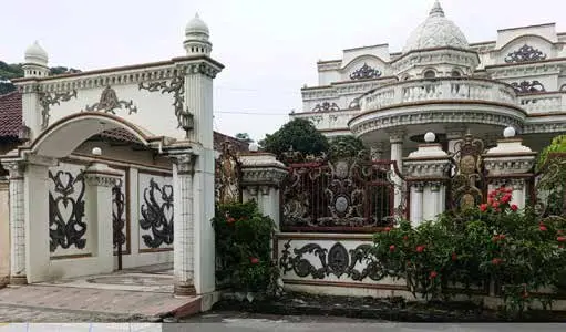 RUMAH MEWAH &amp; LUAS DI KAB. JOMBANG - NPL227-6 - foto 2